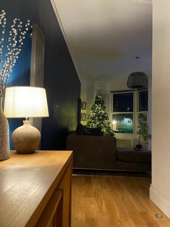 The Clock Tower Apartment - Spacious, Modern, 2 Bed Room Apartment , Southsea With Free Parking - Sleeps 4 Portsmouth Zewnętrze zdjęcie
